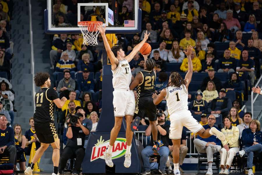 Aday Mara durante el duelo ante Wake Forest