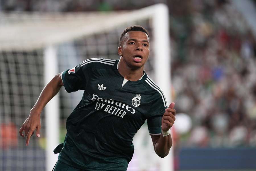 Mbappé je jedným z ašpirantov na zisk Zlatej lopty. Mbappé je jedným z ašpirantov na zisk Zlatej lopty.