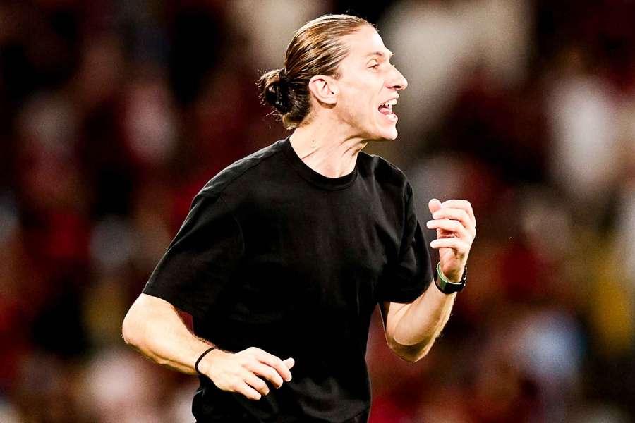 Filipe Luís comenta vaias e explica fase ruim do Fla após empate com Inter