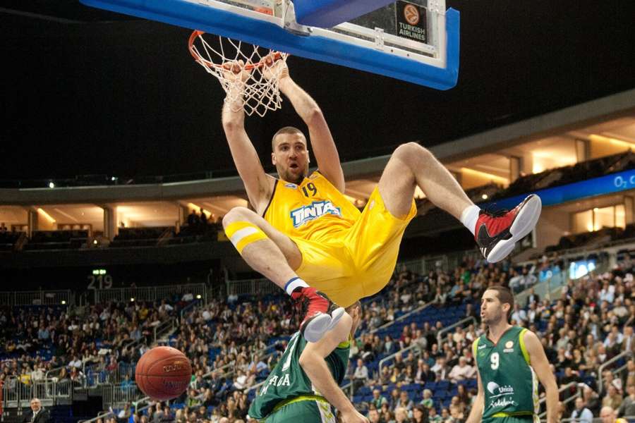 Albert Miralles, durante un Alba Berlín-Unicaja Málaga Albert Miralles, durante un Alba Berlín-Unicaja Málaga