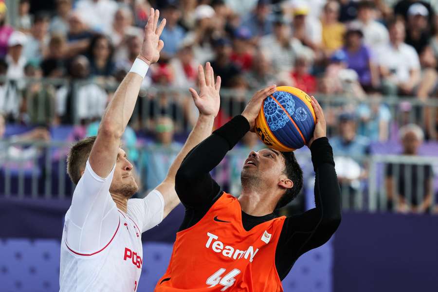 3x3-basketballers behalen belangrijke zege op Polen en 