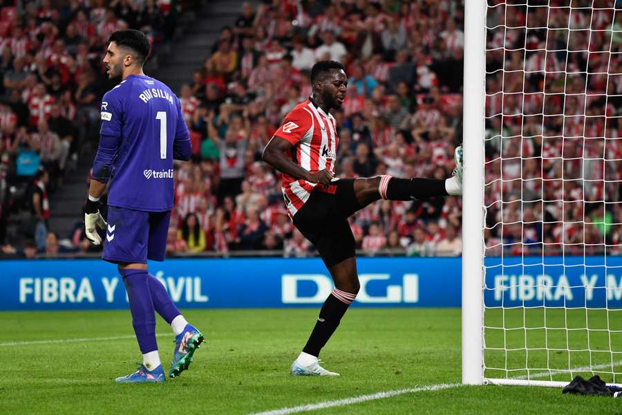 Iñaki Williams, la imagen de la frustración tras la enésima oportunidad de gol fallada