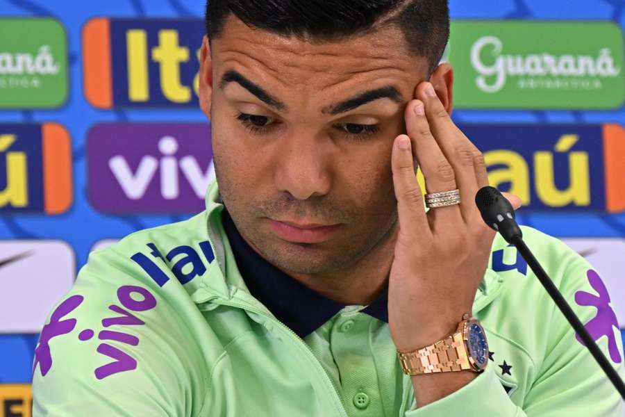 Casemiro concedeu entrevista coletiva neste sábado (26) em Doha