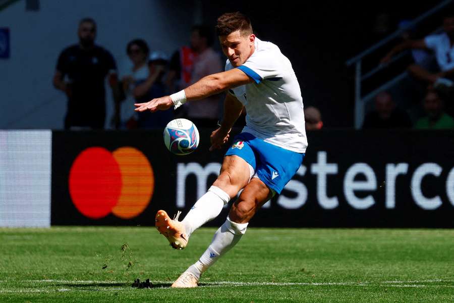 Tommaso Allan kicks a conversion