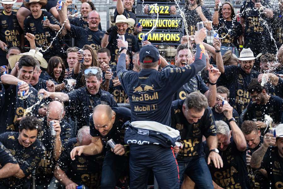 F1, GP degli Usa: Verstappen dà alla Red Bull anche il titolo costruttori
