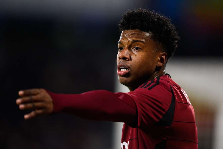 Mercado bude tři zápasy mimo hru.