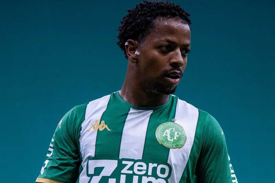 Ênio seguirá sua carreira no mundo árabe