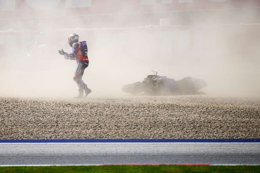 Miguel Oliveira após a queda em Spielberg