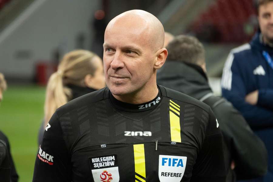 Polacy sędziami meczów grupy C, bardzo ważnych dla kadry Jana Urbana Polacy sędziami meczów grupy C, bardzo ważnych dla kadry Jana Urbana