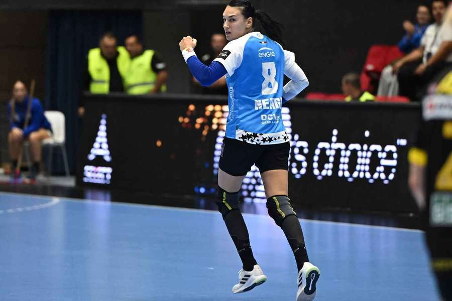Victorie la limită pentru CSM Bucureşti, la Braşov, în campionat. Cristina Neagu a marcat 8 goluri