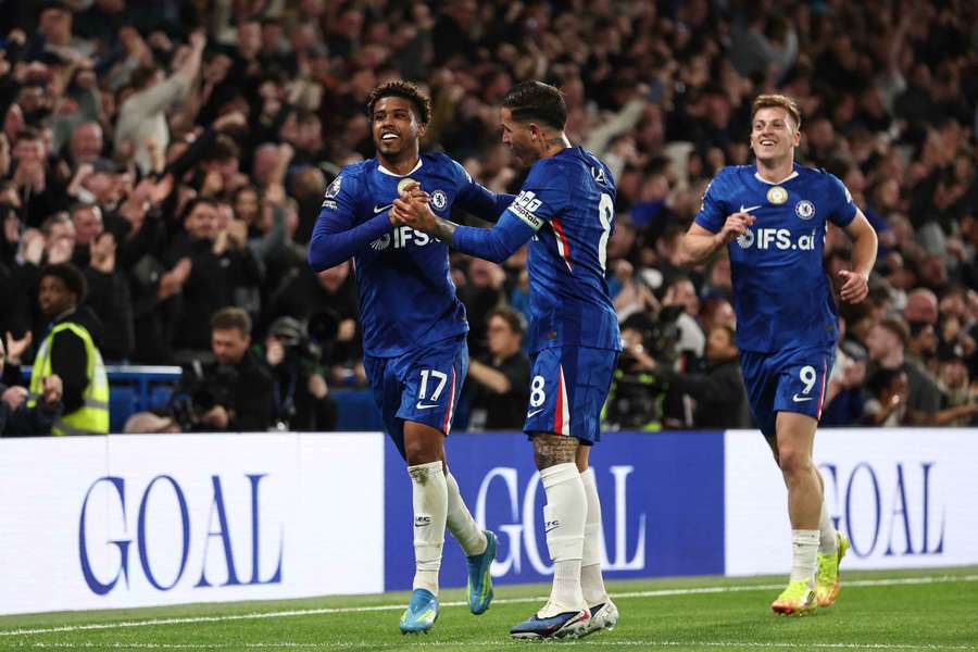 Andrey Santos (l.) erzielte das zweite Tor für Chelsea