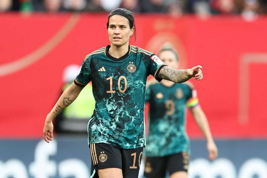 Dzsenifer Marozsán bei ihrem letzten Länderspiel im April 2023 Dzsenifer Marozsán bei ihrem letzten Länderspiel im April 2023