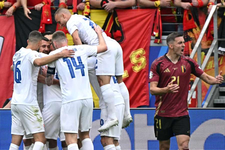 Słowacy w euforii, wygrali z Belgią po dwóch nieuznanych golach Lukaku