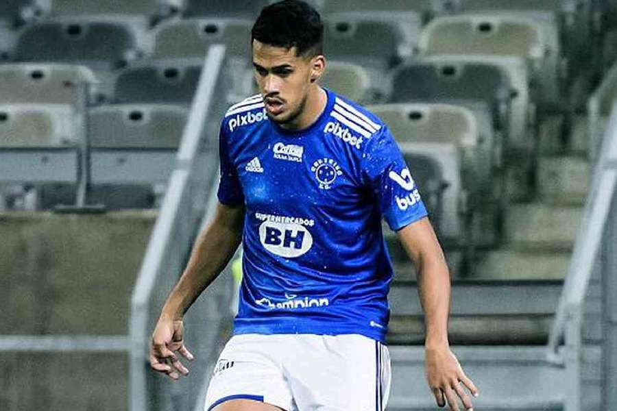 Lucas Oliveira fez parte do time cruzeirense que conquistou o acesso em 2022