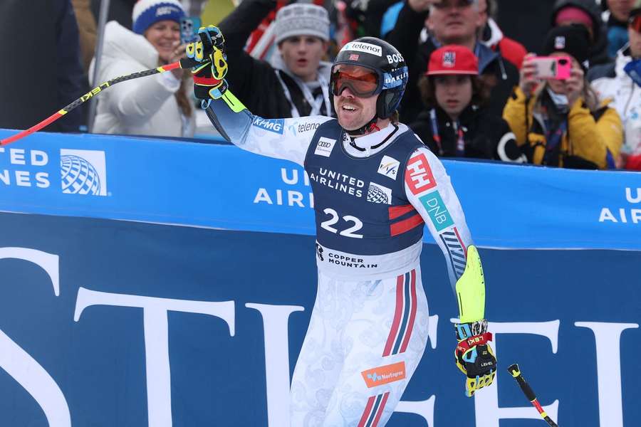 Kilde v cíli superobřího slalomu v americkém Copper Mountain.