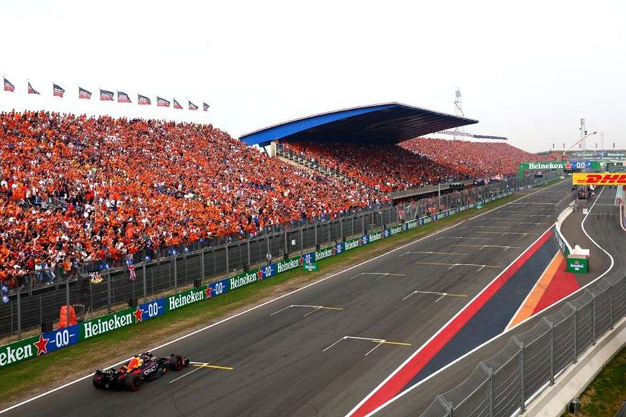 Zandvoort é um fenómeno de popularidade no seio da Fórmula 1