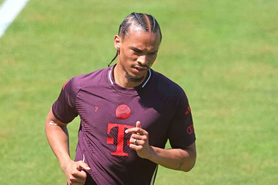 Leroy Sané mist de aanvang van het seizoen bij Bayern