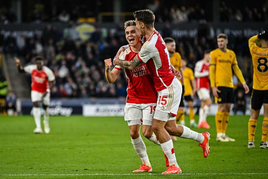 Trossard marcou após jogada do gol sair dos pés de Gabriel Jesus