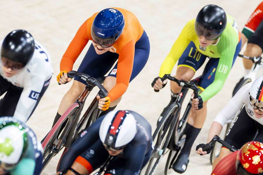 Maike van der Duin won vrijdag samen met Lisa van Belle brons op de koppelkoers