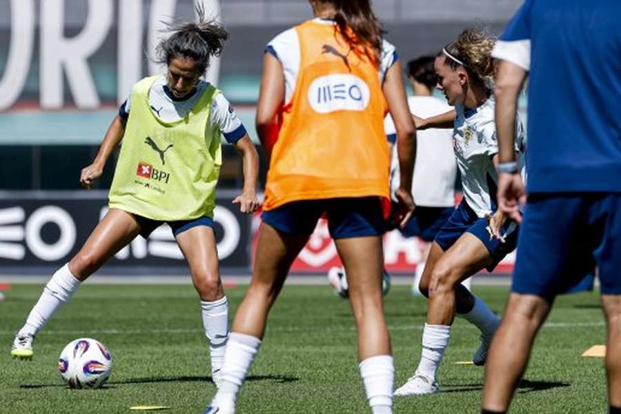 Portugal na preparação para os particulares diante dos Países Baixos e Brasil