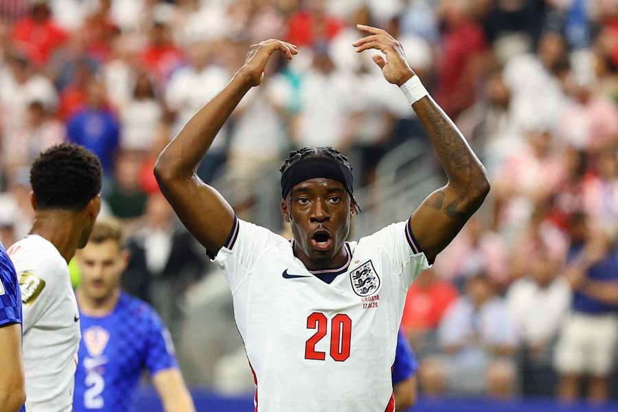 Viera pleads with Tuchel to drop one Arsenal star as England fail to impress in attack
