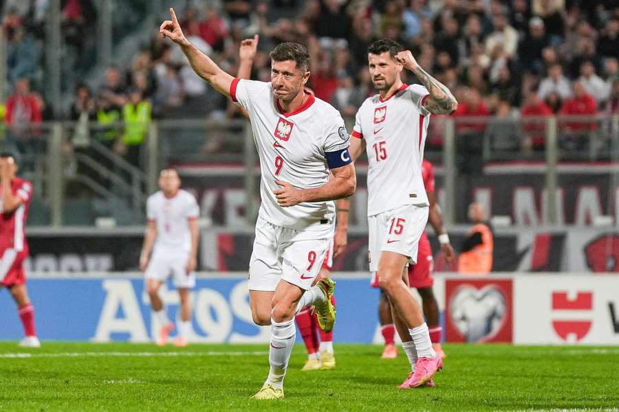Robert Lewandowski świętujący gola w meczu z Maltą Robert Lewandowski świętujący gola w meczu z Maltą