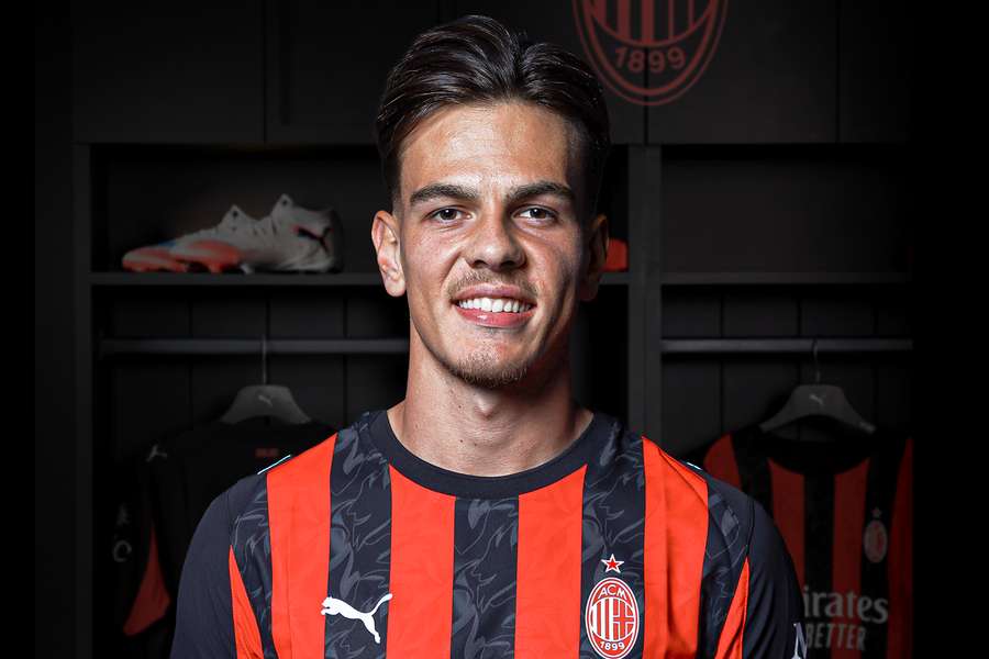 Oficjalne: Jashari nowym zawodnikiem AC Milan, podpisuje kontrakt do 2030 roku