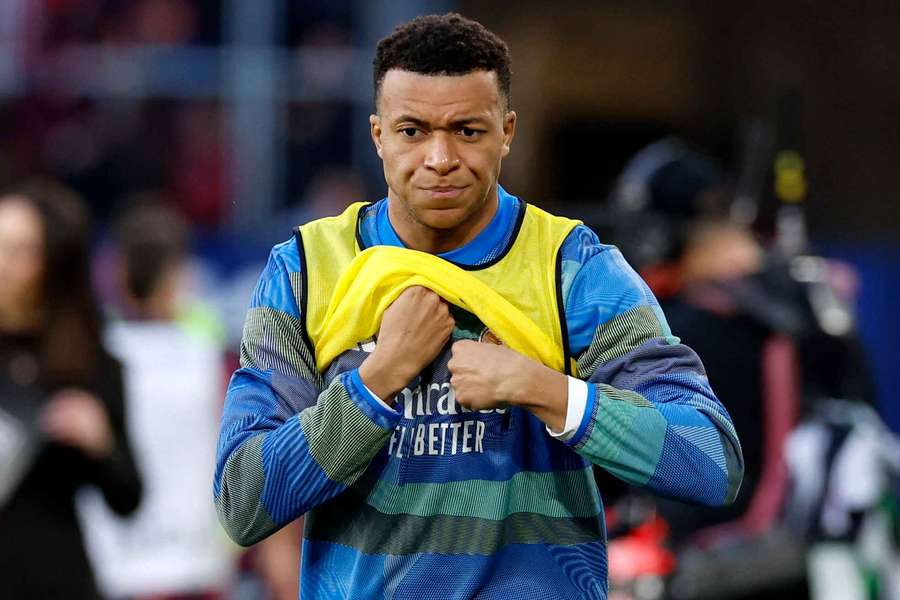 Evra "surprised" Mbappe didn't join Liverpool: He would've been a good fit for the club! Evra "surprised" Mbappe didn't join Liverpool: He would've been a good fit for the club!