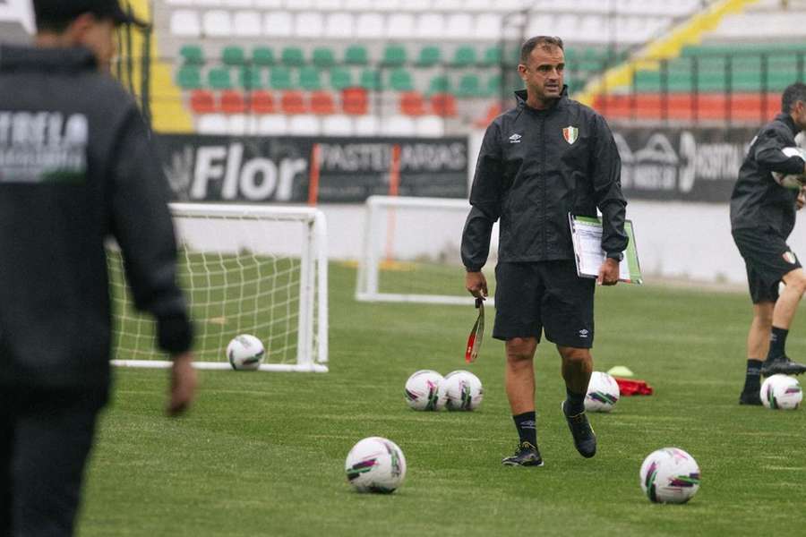 Filipe Martins cumpriu primeiro jogo oficial no comando técnico do Estrela