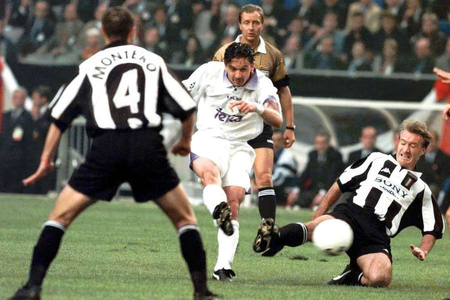 Pedja Mijatovic en la final de la Champions de 1998 ante la Juventus