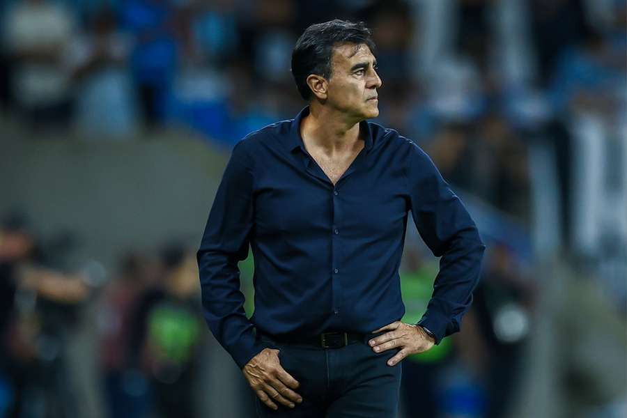 Gustavo Quinteros não resistiu à goleada aplicada pelo Mirassol