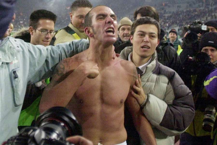 Di Canio, fotografie de colecție după golul marcat împotriva lui AS Roma în 2005