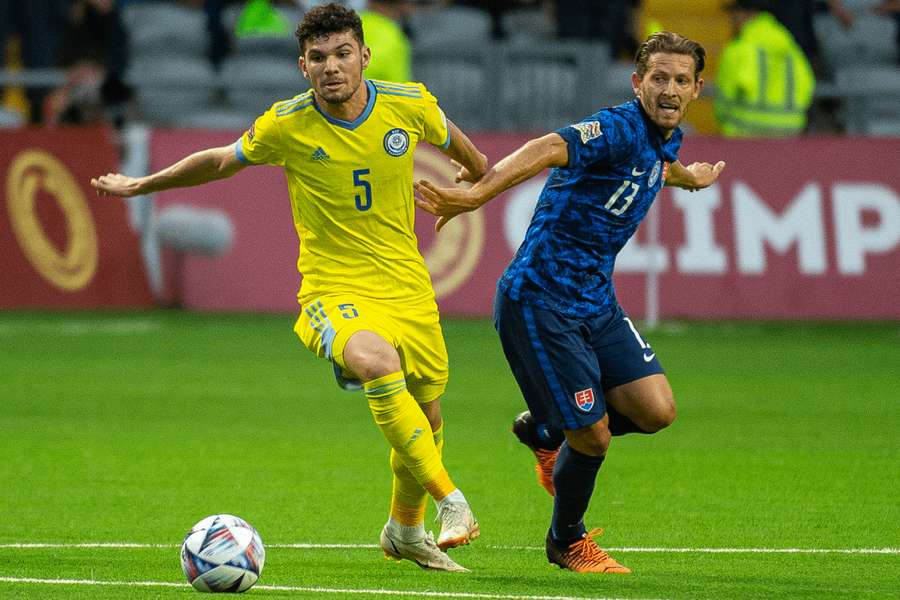 Naposledy bol Hrošovský v základe Slovenska v júni 2022 proti Kazachstanu.