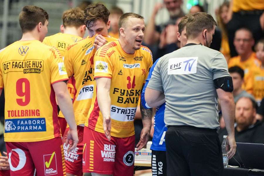 Det kan måske være, at Morten Olsen også spiller håndbold i næste sæson.