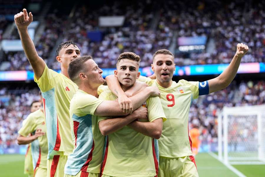 Fermin Lopez scored twice as Spain defeated France 5-3 to claim the gold medal