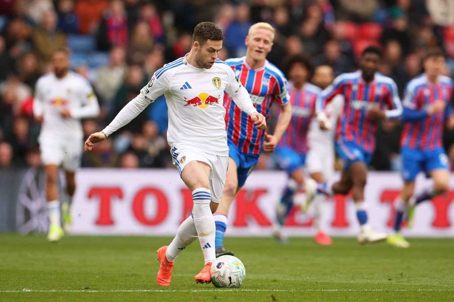Leeds fullback Gudmundsson open to Halmstads return Leeds fullback Gudmundsson open to Halmstads return