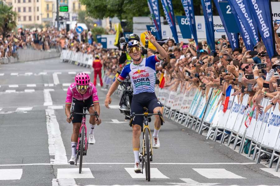 Remco Evenepoel crosses the line ahead of Richard Carapaz Remco Evenepoel crosses the line ahead of Richard Carapaz