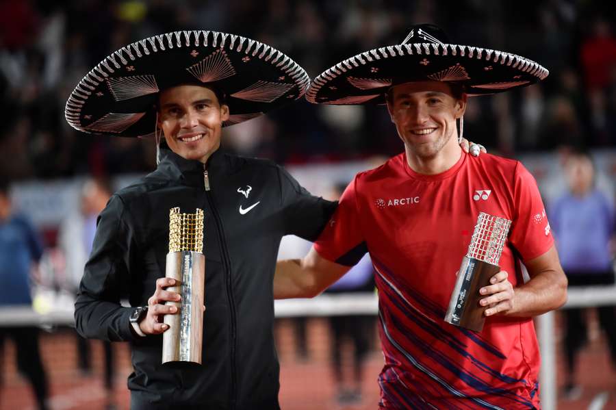 Rafa Nadal y Casper Ruud tras su exhibición en México.