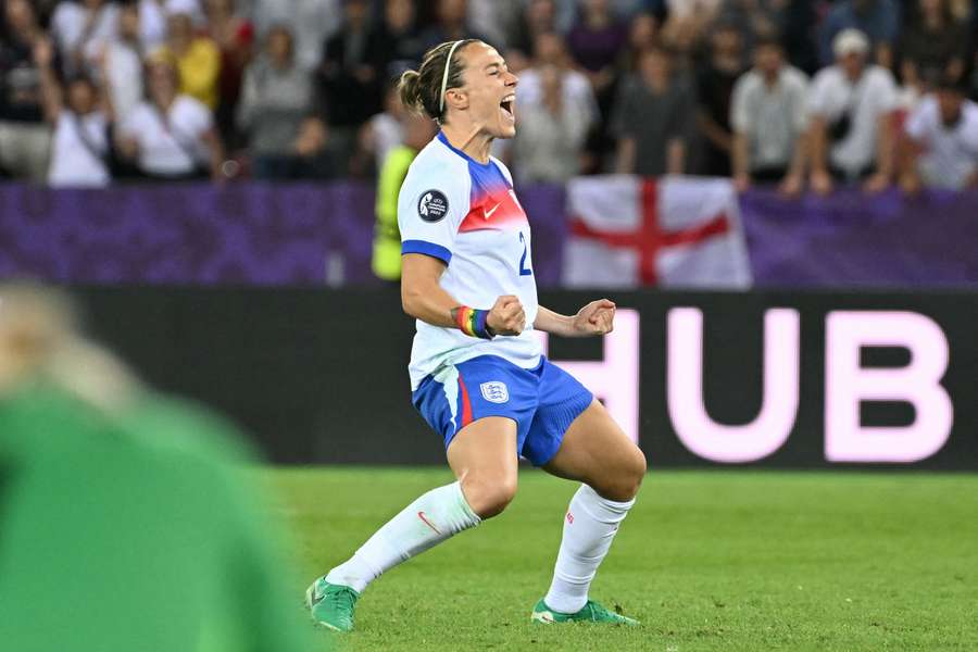 Lucy Bronze, a doyenne essencial para a Inglaterra