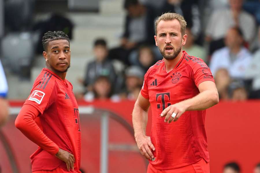 Die beiden Bayern-Stars Michael Olise (l.) und Harry Kane (r.).