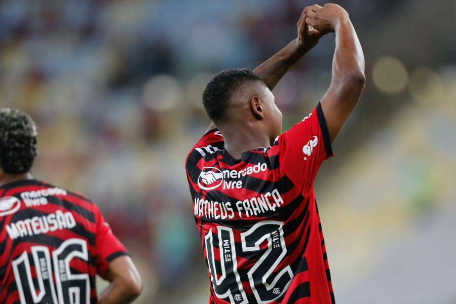 Matheus França decidiu para o Fla na abertura do Carioca