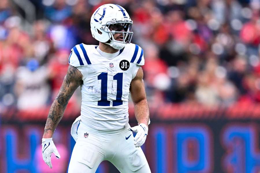 Michael Pittman Jr. gets ready before a snap