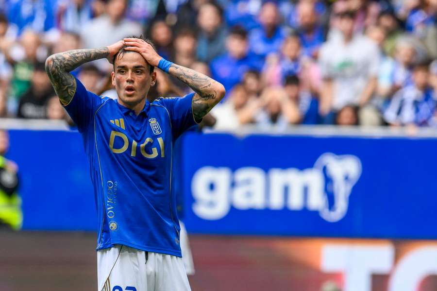 El Elche derrotó al Oviedo