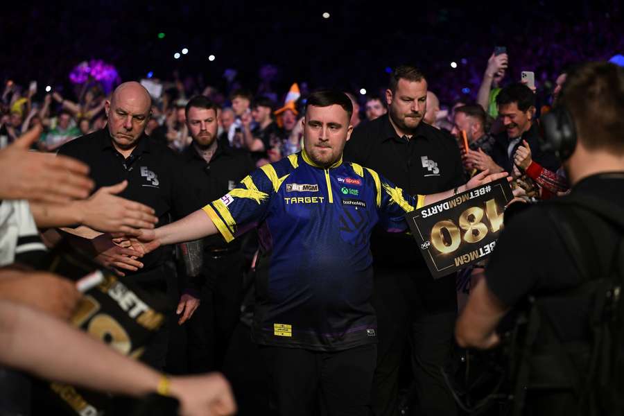 Luke Littler war der Star und auch Gewinner der achten Premier League Nacht.