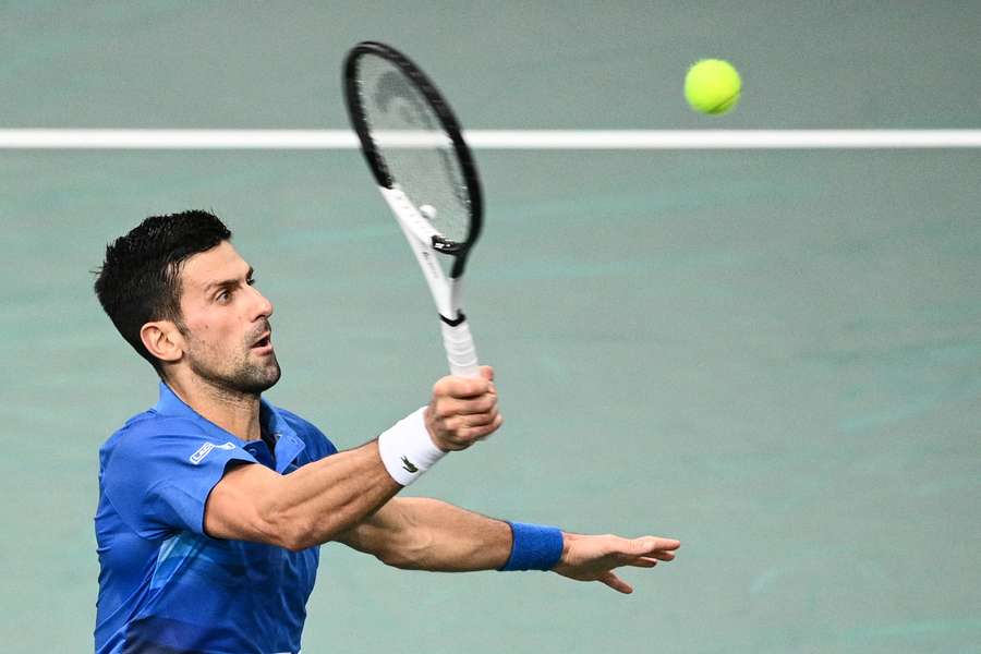 Djokovic vai enfrentar Musetti nas quartas em Paris