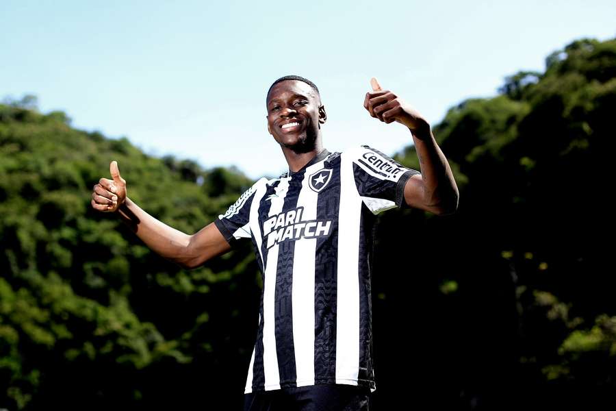 El delantero ganó la Libertadores en 2024 con el Botafogo El delantero ganó la Libertadores en 2024 con el Botafogo