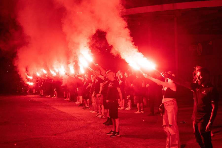 19 persoane, ultrași ai echipelor Inter și AC Milan, au fost arestate anul trecut pentru infracțiuni grave