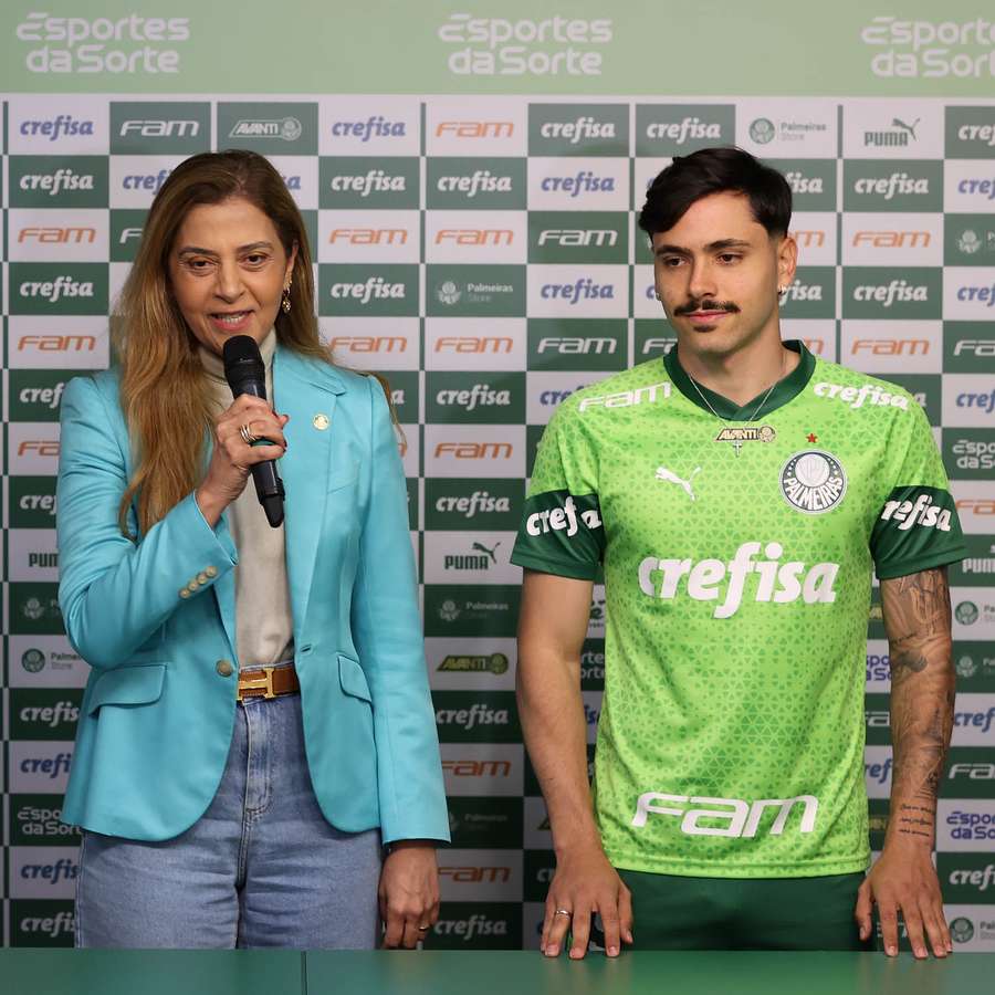 Leila Pereira na apresentação de Maurício, ex-médio do Inter