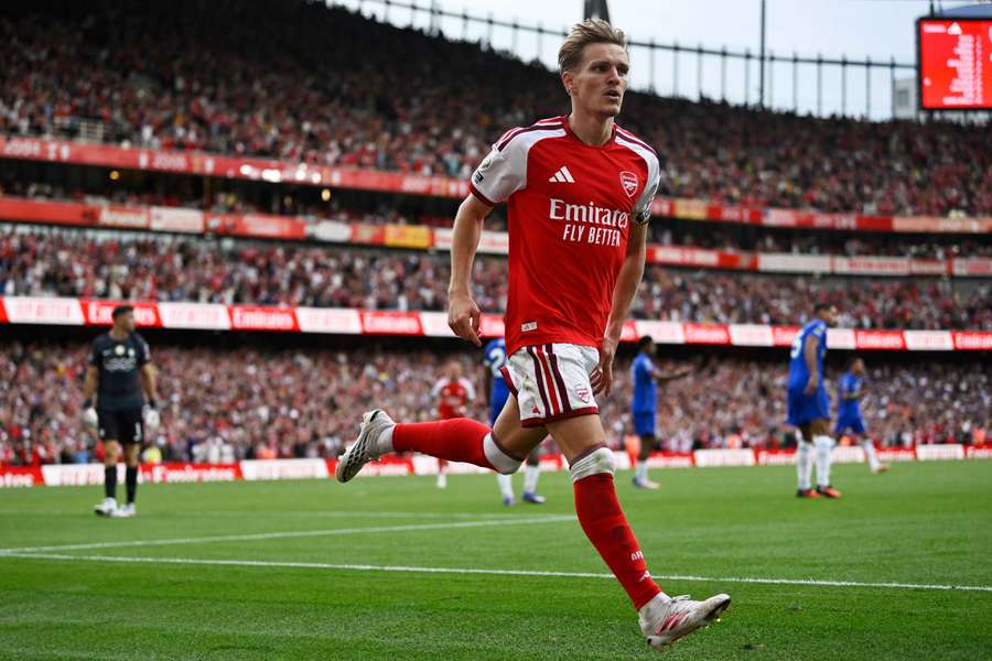 Chelsea pierwsza strzeliła gola, ale Arsenal wygrał derby Londynu kontynuując serię zwycięstw