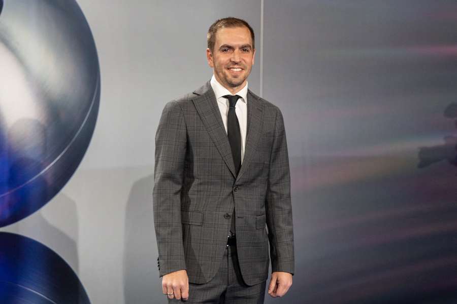 Philipp Lahm hat auf die Notwendigkeit von Reformen im deutschen Frauenfußball hingewiesen.